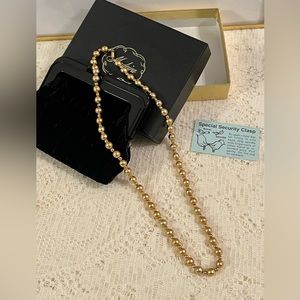 Vintage Gold Tone Bead Necklace With Clasp Purse